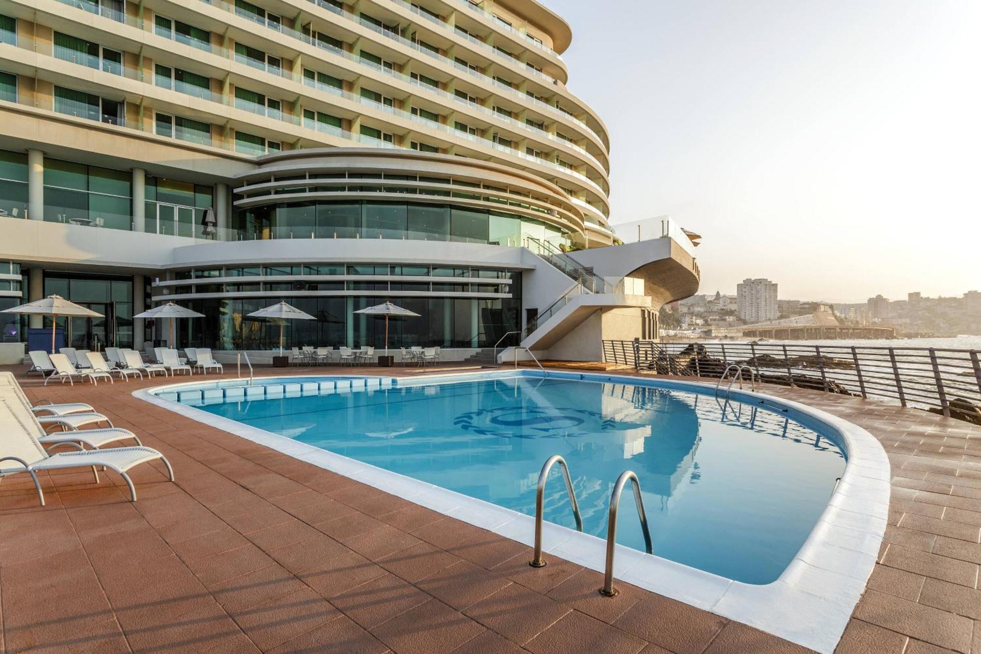 Sheraton Miramar Hotel & Convention Center Vina del Mar Eksteriør billede The pool deck of the MSC Orchestra