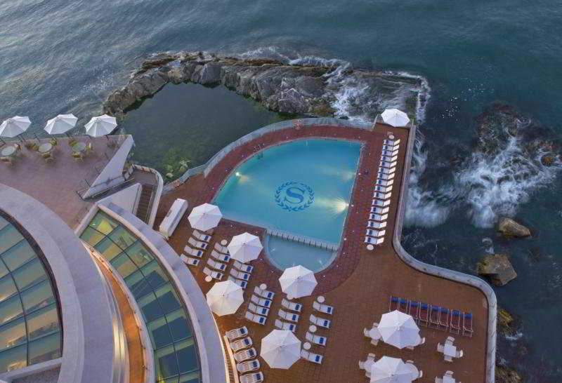 Sheraton Miramar Hotel & Convention Center Vina del Mar Eksteriør billede Aerial view of the pool
